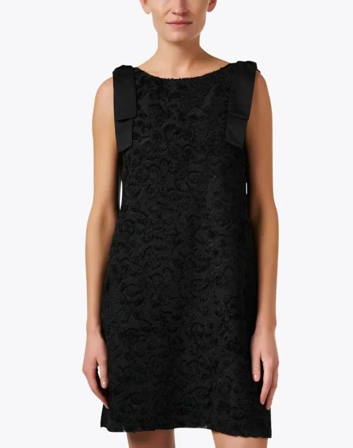 Michelle Black Velvet Floral Shift Dress