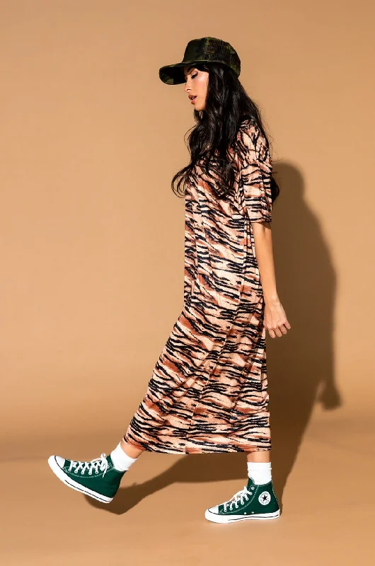 Casual Luxe Dress in Go Get Em Tiger