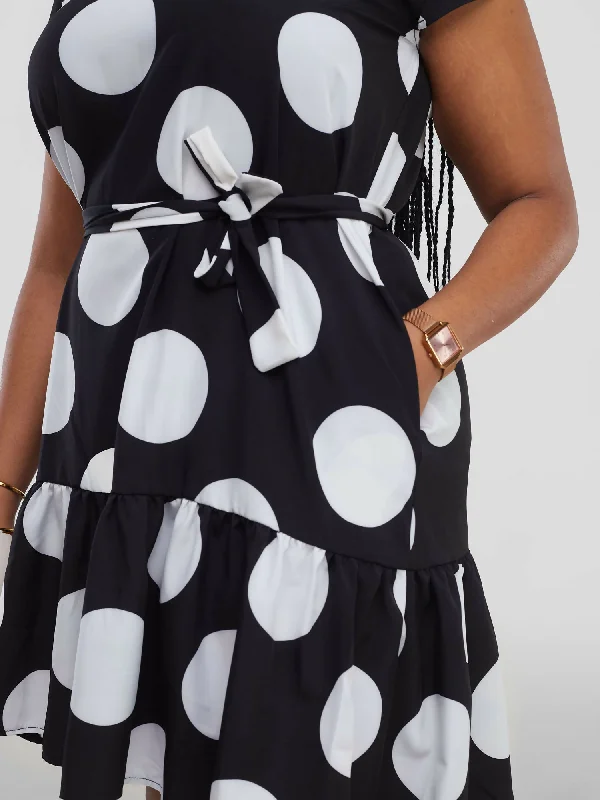 Lizola Adaego Polka Dot Shift Dress - Black / White