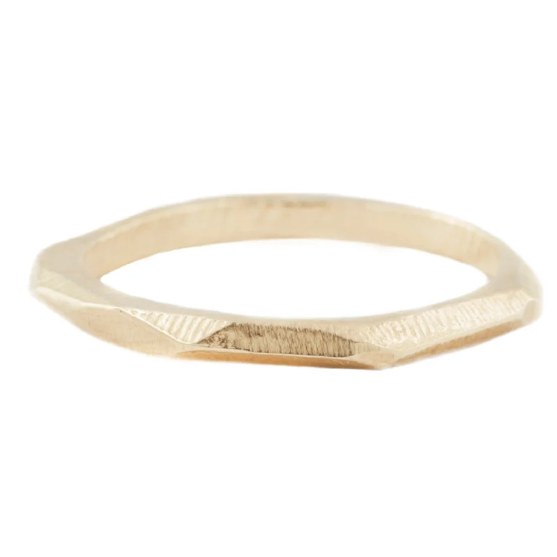 Thick Geometric Stacking Ring