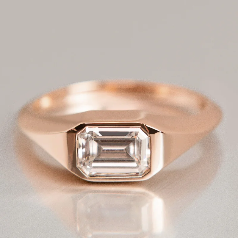 Classic Diamond Hemlock Ring