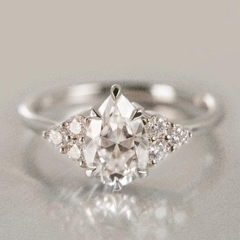 Classic Diamond Holly Ring