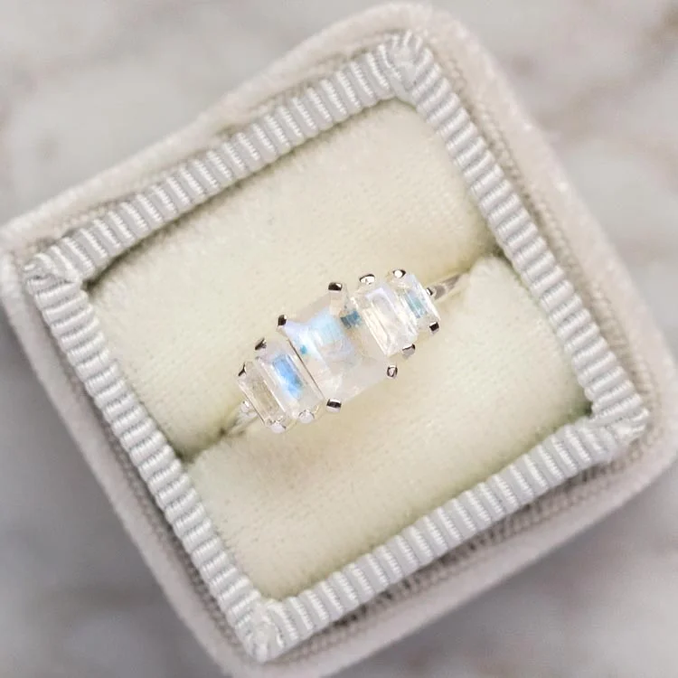 Moonstone Deco Ring in Silver