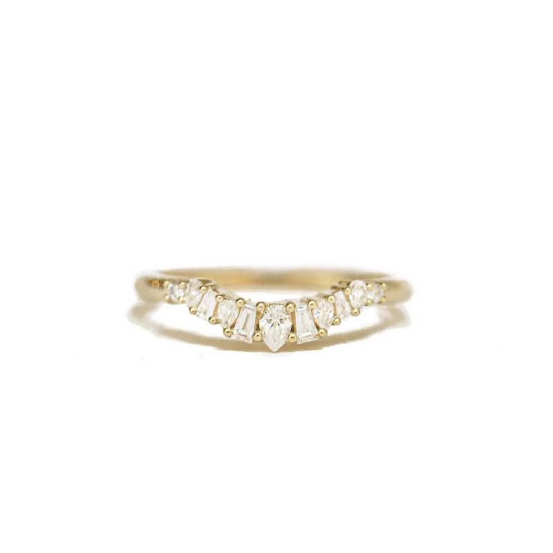 Pear & Baguette Diamond Mosaic Contour Band