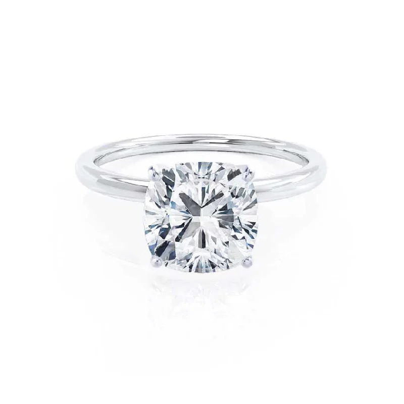 LULU - Cushion Lab Diamond Platinum Petite Solitaire