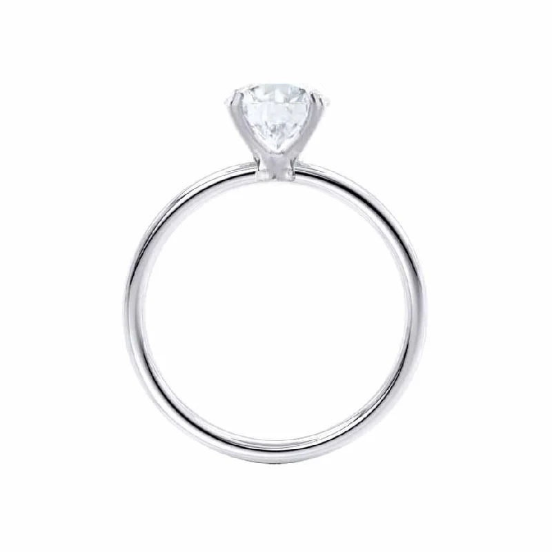 LULU - Cushion Lab Diamond Platinum Petite Solitaire