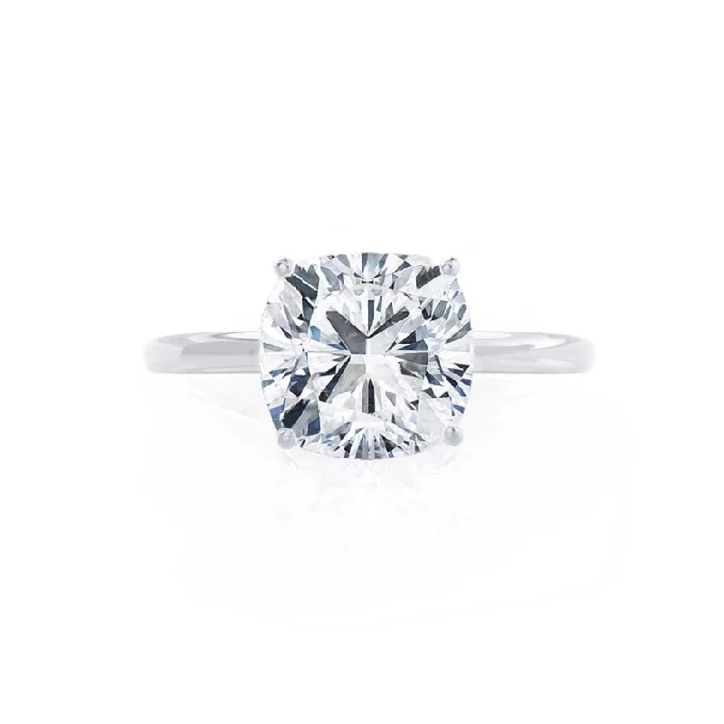 LULU - Cushion Lab Diamond Platinum Petite Solitaire