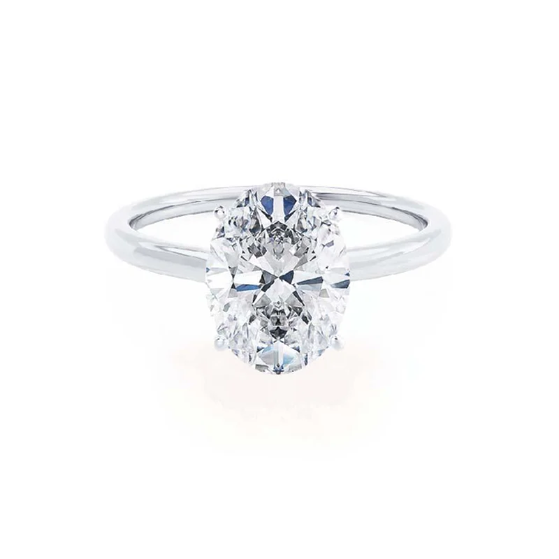 LULU - Oval Lab Diamond Platinum Petite Solitaire