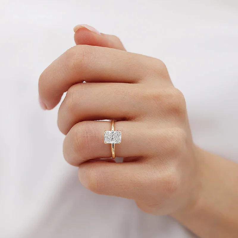 LULU - Radiant Lab Diamond Platinum Solitaire