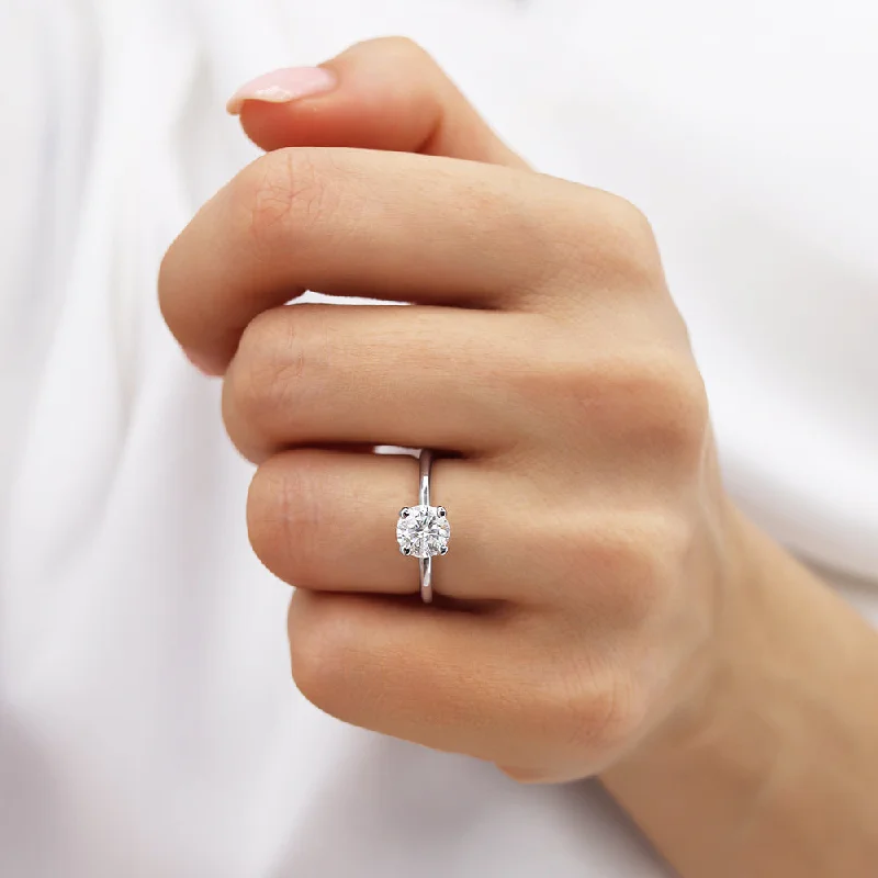 LULU - Round Lab Diamond 950 Platinum Solitaire Ring