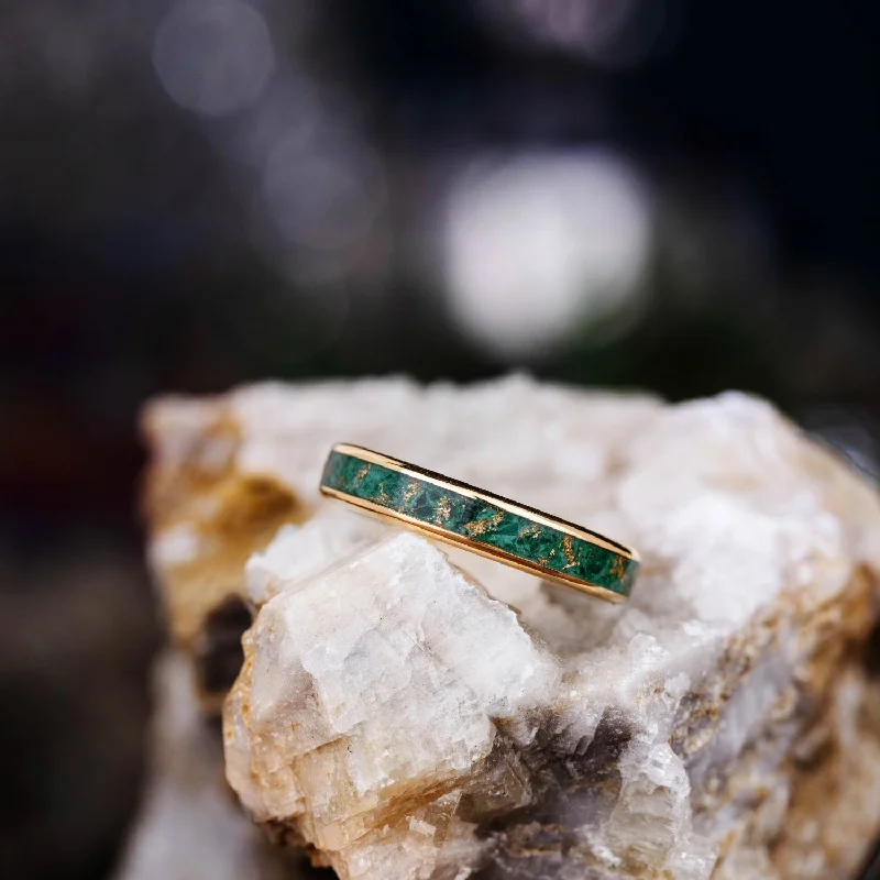 The Malachite | Malachite Gold Ring with Gold Flakes