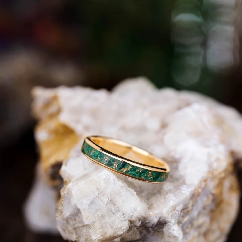 The Malachite | Malachite Gold Ring with Gold Flakes