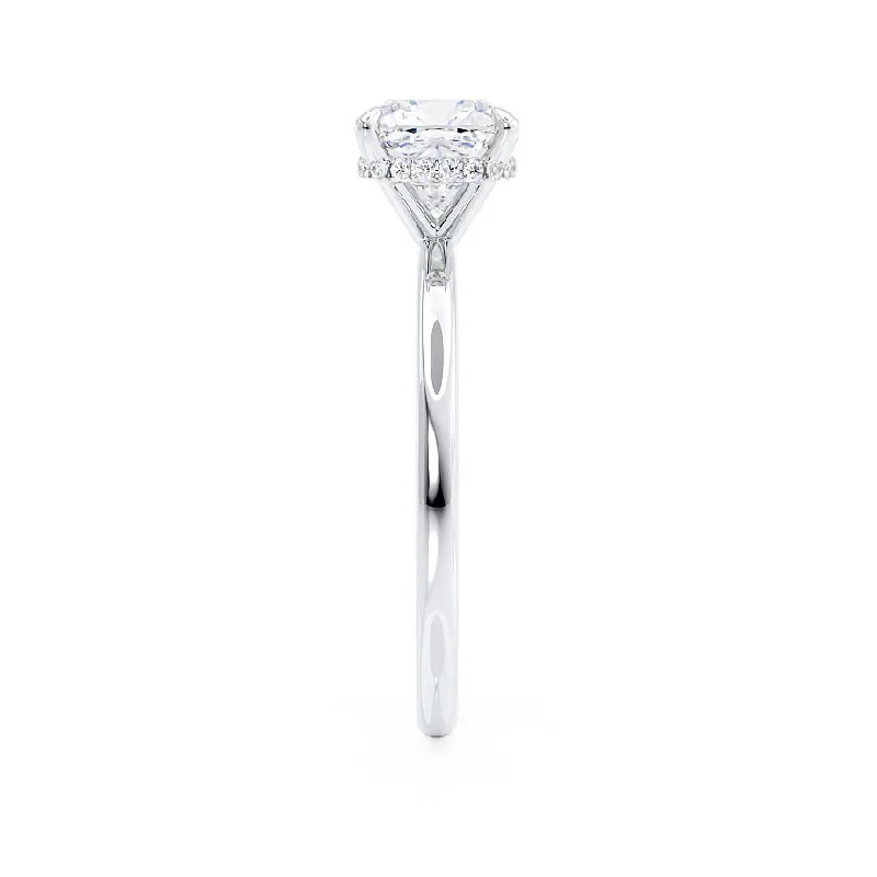 PARIS - Cushion Lab Diamond Platinum Hidden Halo