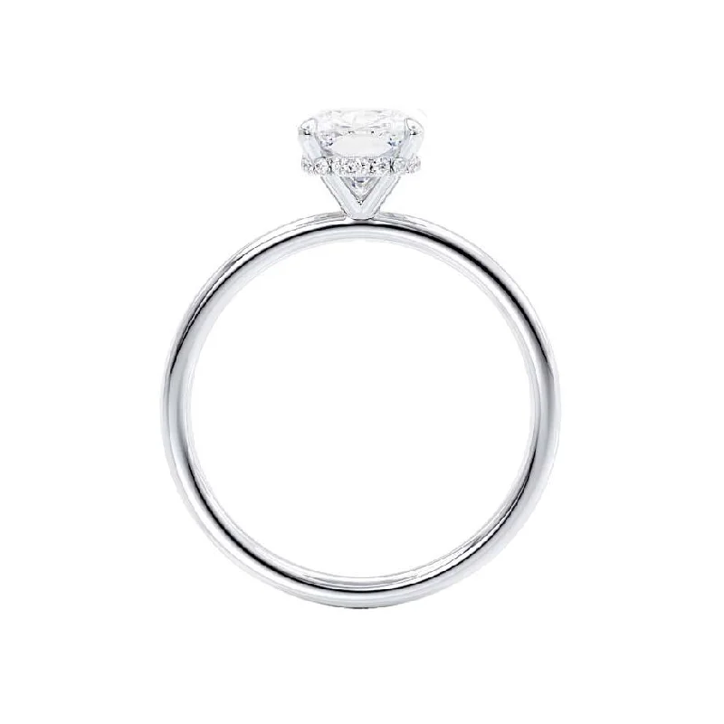 PARIS - Elongated Cushion Lab Diamond Platinum Hidden Halo